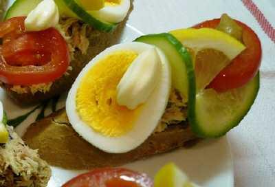 Garnierte Party Brötchen nach dem issgesund-Rezept