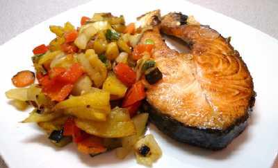 Lachssteak mit Röstgemüse nach dem issgesund-Rezept