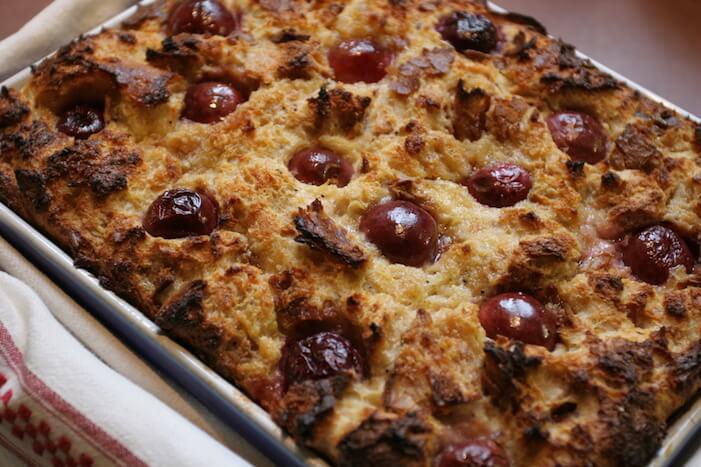 Sommerlicher Kirschkuchen mit Dinkelteig nach dem issgesund-Rezept