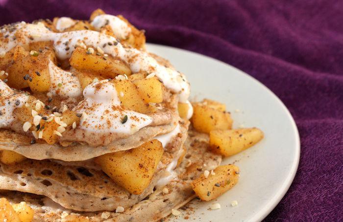 Apfelstrudel-Pancakes - ein leckeres low-carb Protein-Frühstück! nach dem issgesund-Rezept