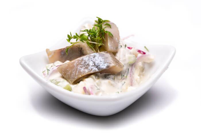 Heringssalat Rezept mit Apfel und Gemüse